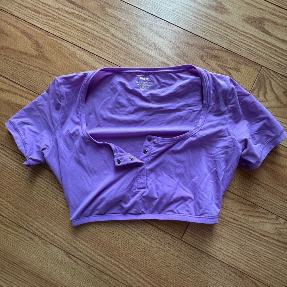 SKIMS Lilac Short-Sleeve Crop Henley Top
